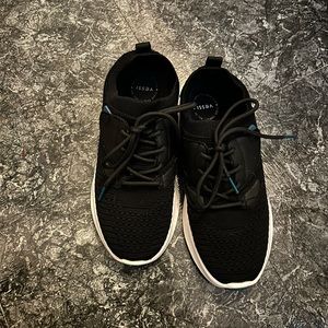 Vessi everyday move shoes- size 7 women.